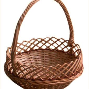 Easter basket with tooth shaped edge.18
